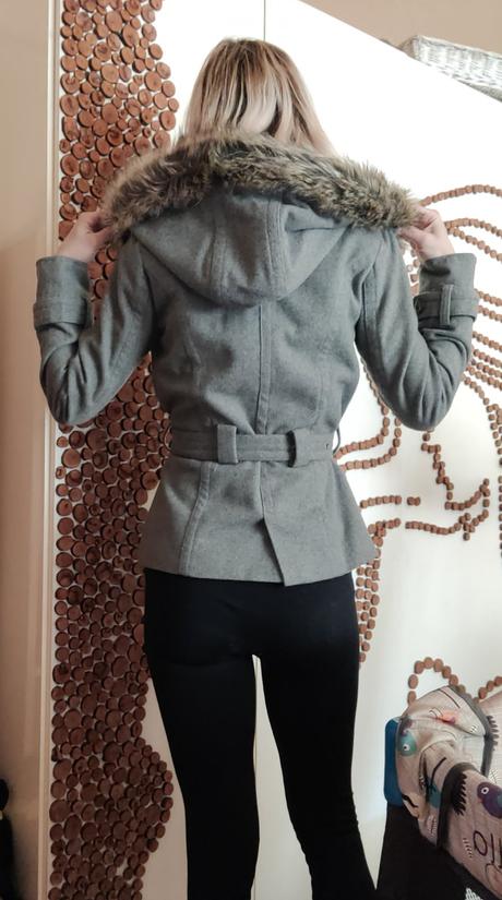 Sivý kabát s kapucňou, fishbone,xs