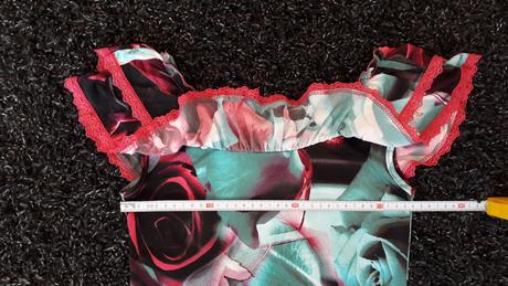 Kvetinkové tričko, 146