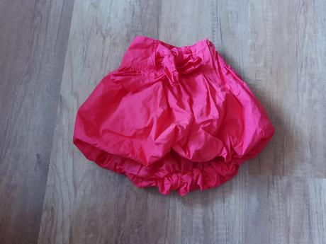 Dievcenska balonova sukna, 92