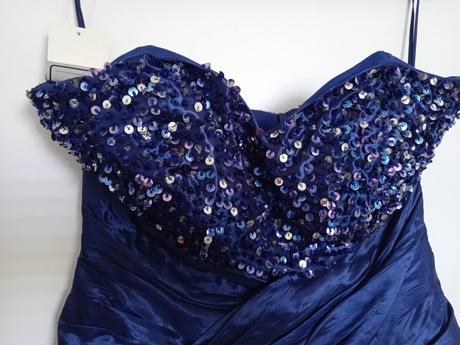 Krasne spolocenske saty, m