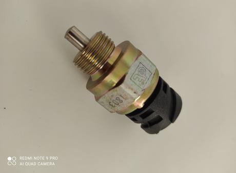 Spínač spätných svetiel, 