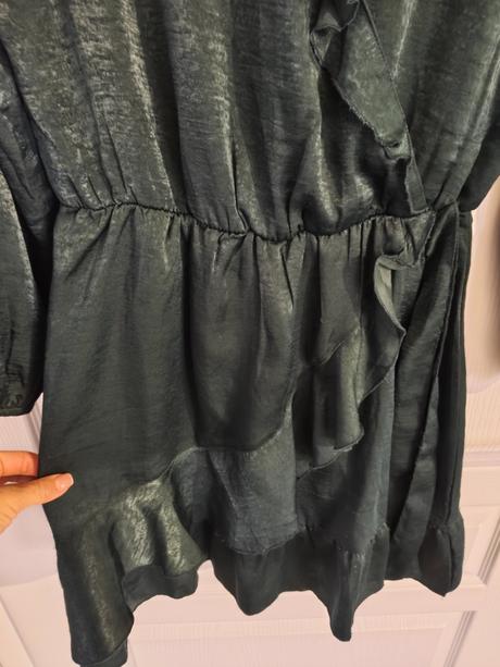 Dámske šaty s volánmi, sinsay,l