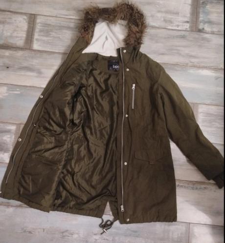 Elegantná vesta kingfield, bonprix,40