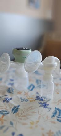 Odsavacka mlieka elektrická +manuálna, 