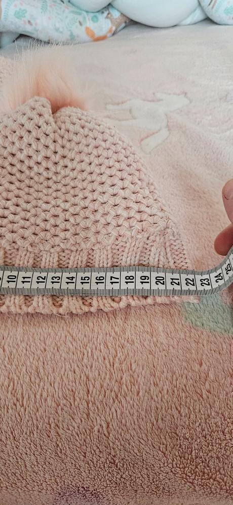 Čiapka a nákrčník, c&a,104