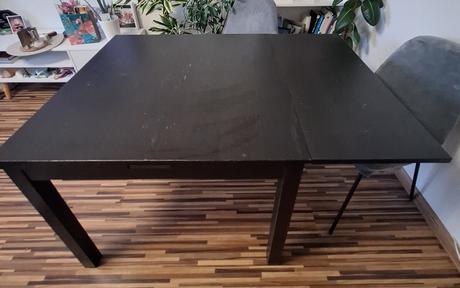 Jedalensky rozkladaci stol, 