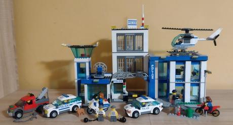 Lego policajná stanica, 