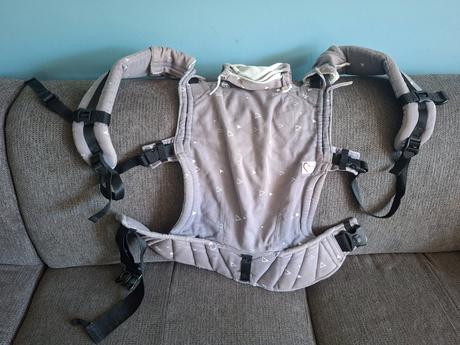 Ergonomický nosič moyo first size, moyo