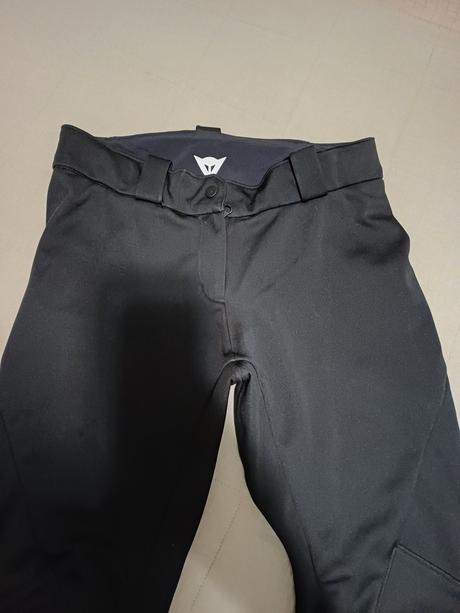 Úžasné lyžiarske  nohavice dainese awa, č.m, m