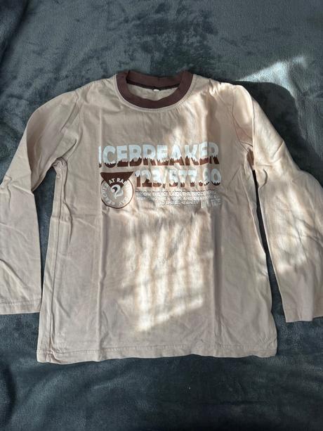 Pulóver v.č. 146, 146