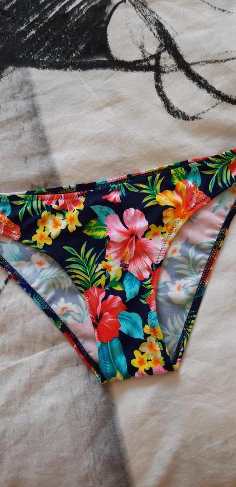 Kvetinové plavkové nohavičky s, s