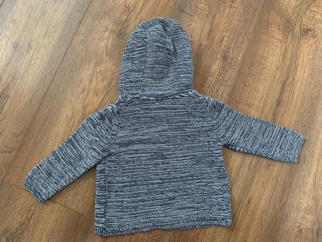 Svetrík s kapucňou, lupilu,68