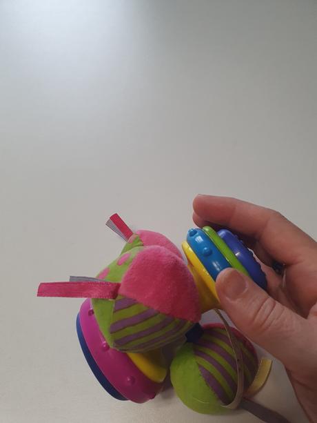 Montessori prvá hračka - látka,guma, plast,