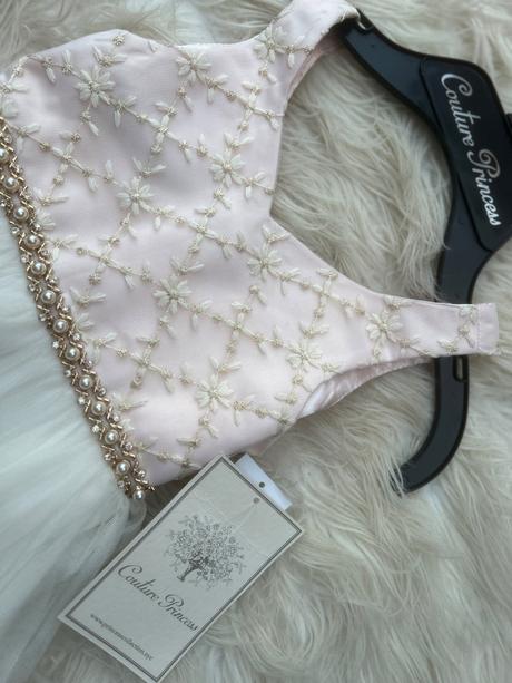 Šaty nové na 3 ročky, 