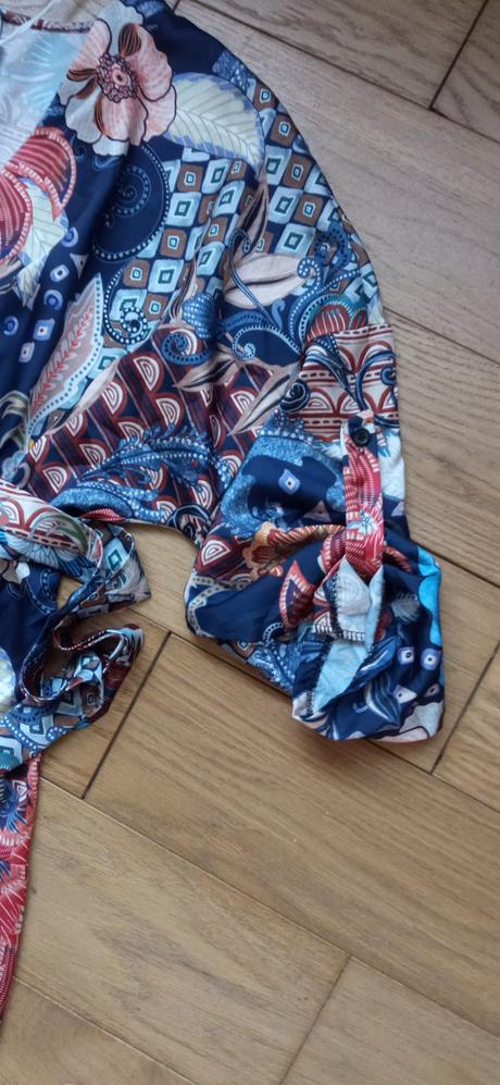 Odskúšané šaty, m