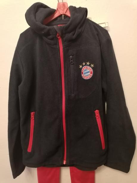 Bayern munchen originálna super tepla mikina, 140