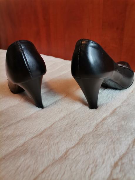 Dámske kožené lodičky, 39