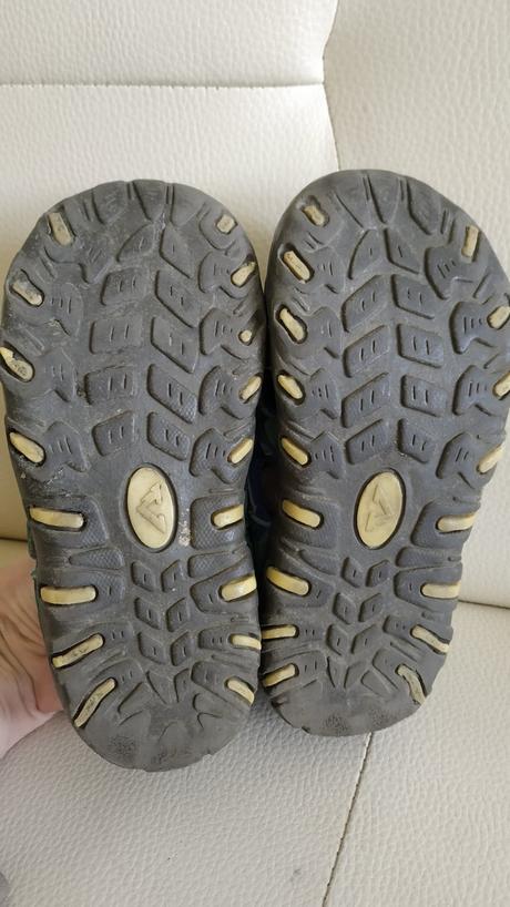 Športové sandále, 26