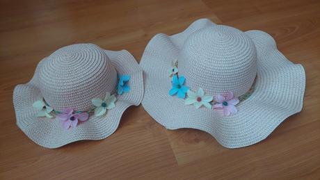 Klobúky mama a dcéra, 