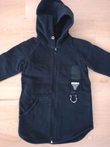 Čierna mikina genting, 110