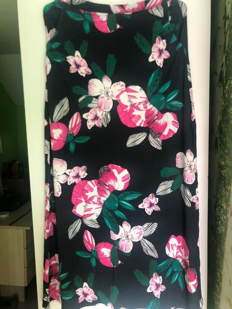 Maxi sukňa s rozparkom a bočnými vreckami m, m