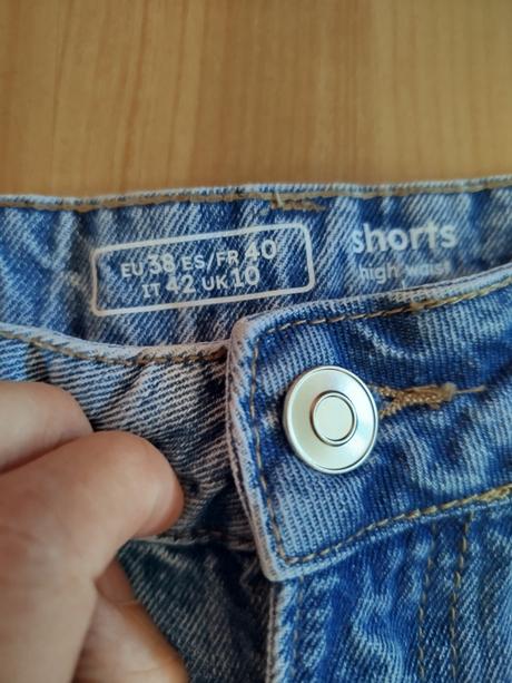 Predám nové kraťasy c.38, 38