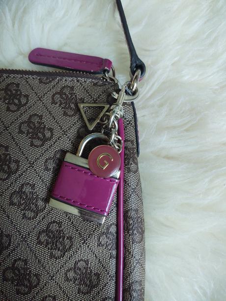 Kabelka guess, guess