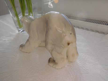 Veľká porcelánová figúrka - medveď polárny,