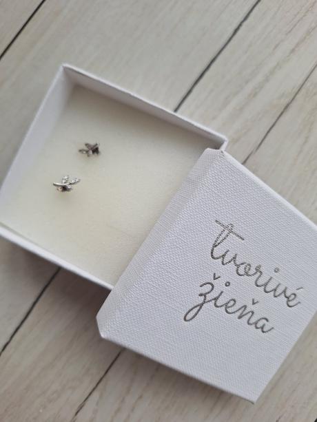 Nausnice od tvorive ziena- listky, 