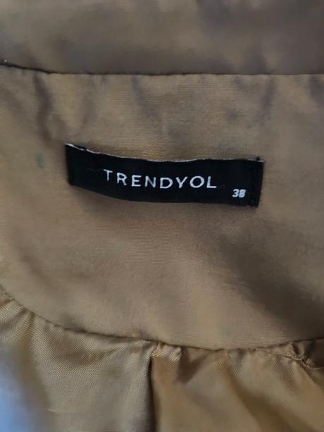 Trenčkot trendydol, tulec trend,38