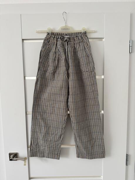 Karovane nohavice, zara,152