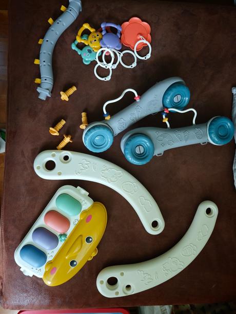 Hracia deka a chodítko v jednom, 