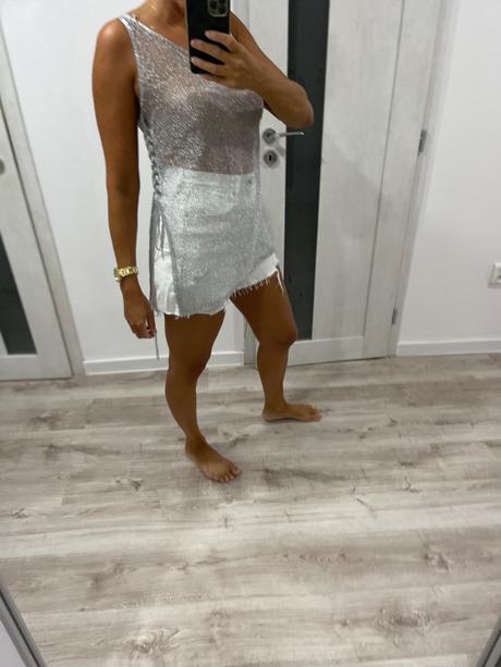 Strieborná sieťková tunika, 38