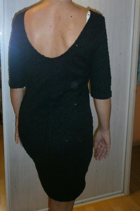 Čierne spočenské šaty, 38