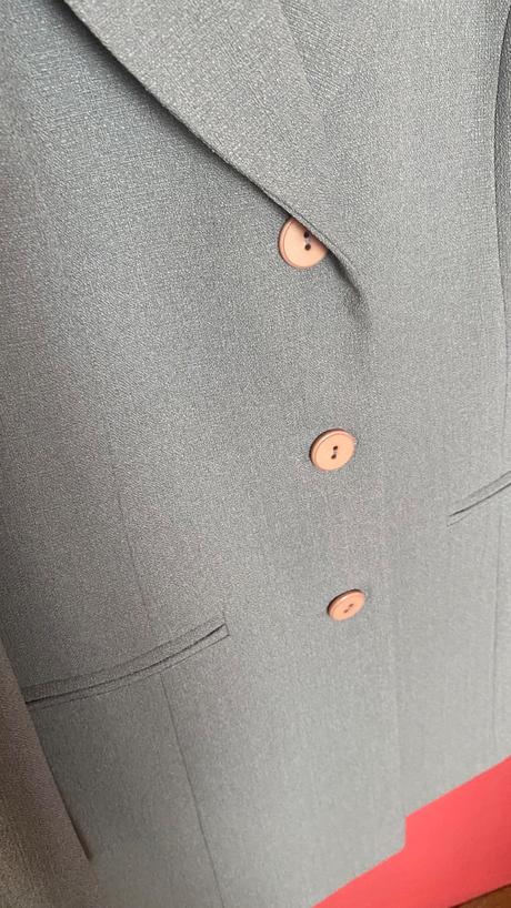 Dámsky komplet (sako, nohavice, sukňa), l