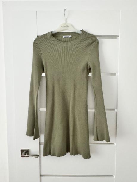 Vrubkovane šaty stradivarius, stradivarius,s