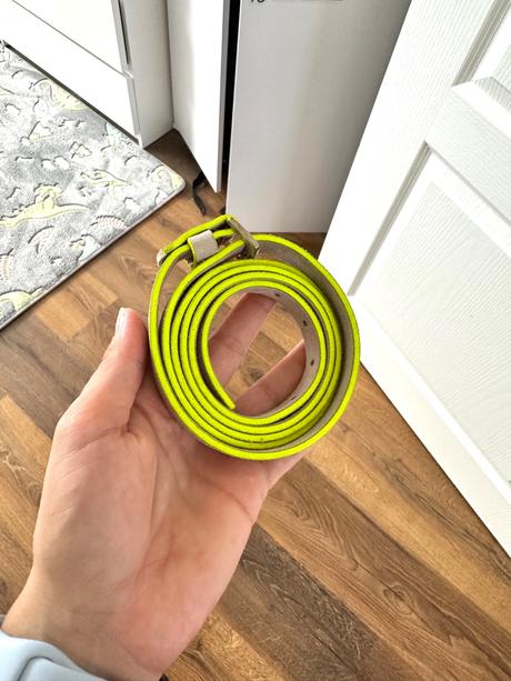 Tenký kožený opasok brax béžový semiš neónové okra, 