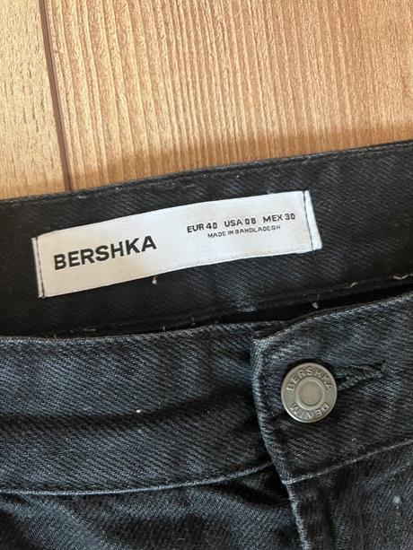 Čierne rifle, bershka,40