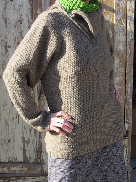 Krásne jednoduchý vlnený sveter, l