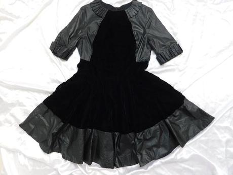 Velmi pekne kvalitne zamatove saty, 36