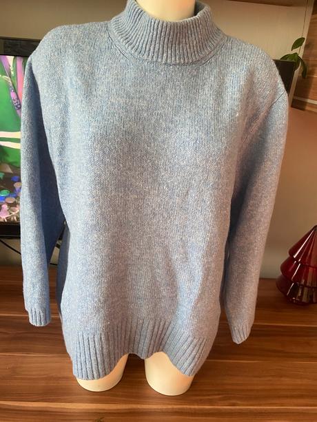 Pulover svetlomodrý, m