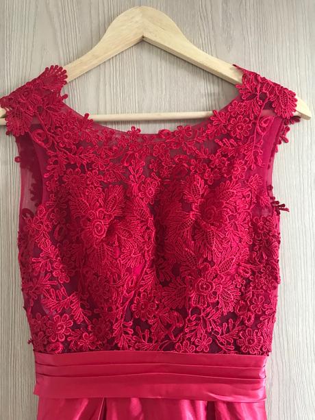 Spoločenské šaty, m