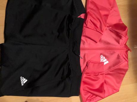 Adidasove supravy a mikiny, 104–116