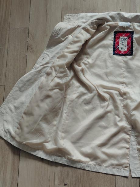 Prechodny kabatik, 122