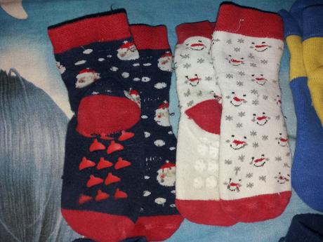 11 párov ponožiek, 24