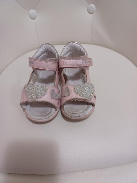 Sandále, d.d.step,26