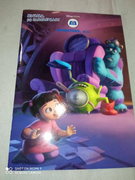 Monsters kniha s nálepkami, 