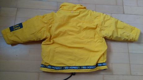 Výrazná žltá bundička, 86