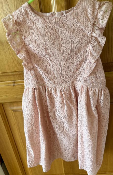 Krásne letné šaty veľa druhov, sinsay,122