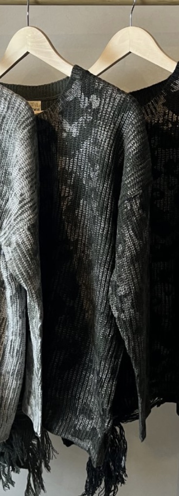 Svetrik asymetricky uni, 